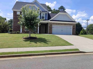 Leslie M.'s grass cutting service result