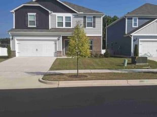 Julie T.'s lawn maintenance service result