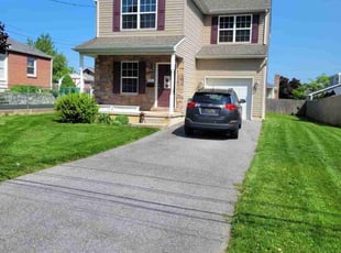 Tia L.'s lawn maintenance service result