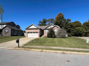 Jennifer C.'s lawn care services service result