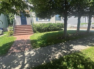 Mark C.'s lawn care services service result
