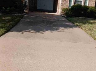 Monet M.'s lawn service service result