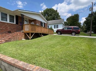 Hannah M.'s lawn care service result