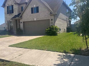 Darren H.'s lawn maintenance service result
