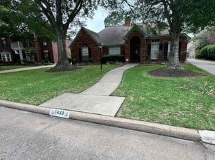 Jan C.'s lawn maintenance service result