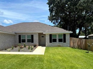 Darrell M.'s lawn care services service result