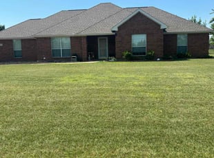 Da'Jasia M.'s grass cutting service result