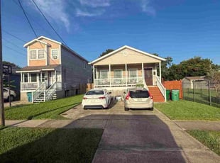 Hillary T.'s lawn care services service result