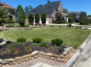 Lula G.'s lawn service service result