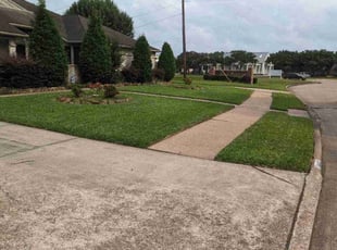 Robert W.'s lawn care services service result