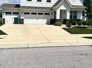 Tracy S.'s grass maintenance service result