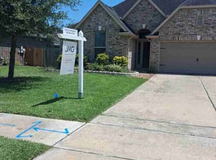 Angel N.'s lawn maintenance service result