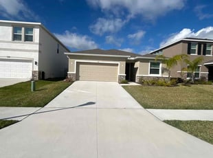 Roshell D.'s lawn service service result
