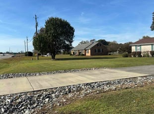 Stephany C.'s lawn maintenance service result