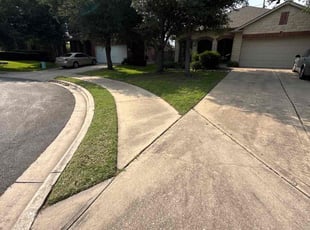 Elizabeth G.'s grass cutting service result