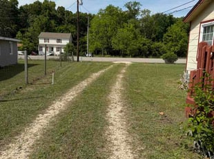 Claudia B.'s lawn service service result