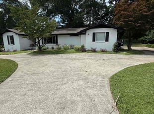 Chrystal D.'s grass cutting service result
