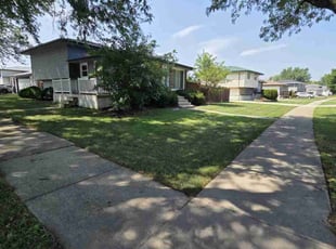 Melanie L.'s landscape maintenance service result