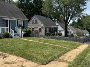 Crystal L.'s lawn maintenance service result