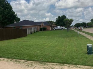 Marisa S.'s lawn care services service result