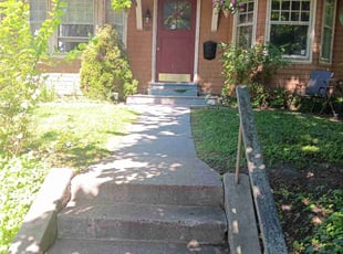 Cynthia L.'s lawn maintenance service result