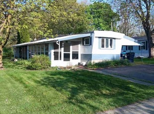 Lois B.'s lawn service service result