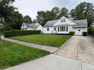Khalilah H.'s yard maintenance service result