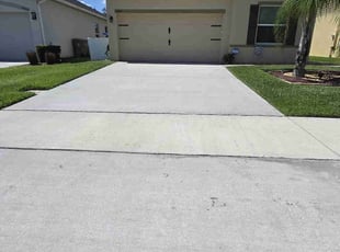 Roxanna G.'s lawn maintenance service result
