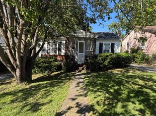 Violaine C.'s lawn care services service result