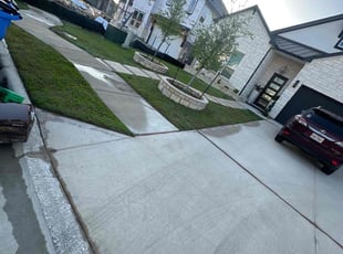 Empress M.'s lawn maintenance service result