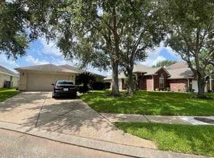 Teri S.'s lawn maintenance service result