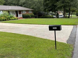 Alexa R.'s grass maintenance service result