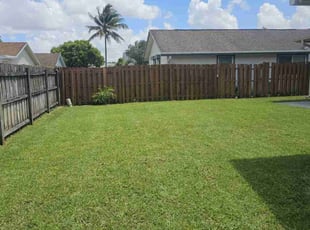 Rexana S.'s grass maintenance service result