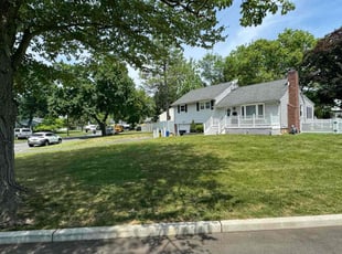 Justin N.'s lawn maintenance service result