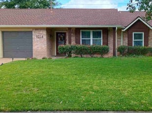 Lynne C.'s lawn care services service result
