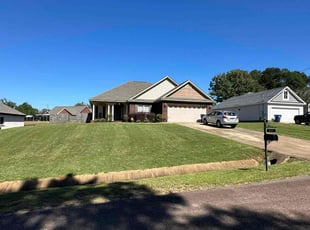 Faith K.'s lawn care services service result
