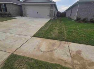 Newhoff K.'s lawn care services service result