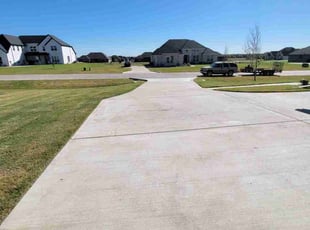 Eddy C.'s grass maintenance service result