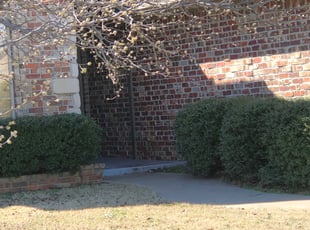 Monet C.'s Bush Trimming service result