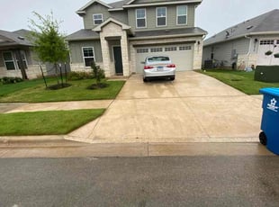 Carlina S.'s lawn maintenance service result
