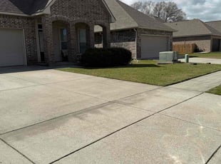 Layla P.'s lawn care services service result