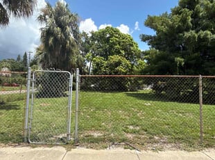 Juliss Q.'s lawn care services service result