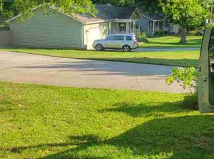 Tiffany C.'s lawn service service result