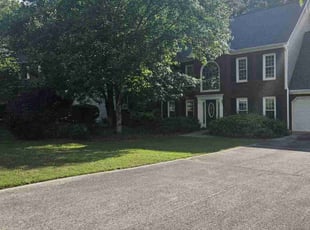 Myriam P.'s grass maintenance service result