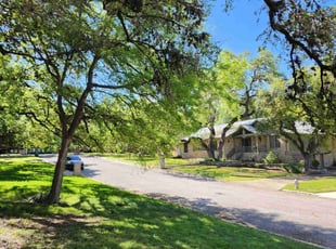 Doris U.'s Leaf Removal service result