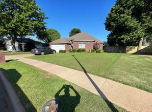 Jessica M.'s lawn care services service result