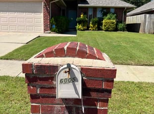 Lina G.'s lawn maintenance service result