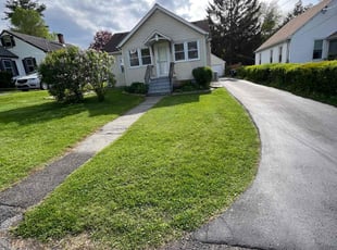 Elizabeth R.'s lawn maintenance service result
