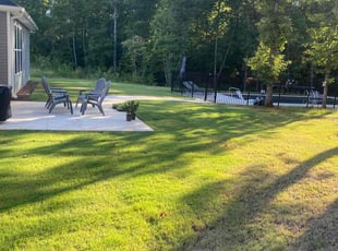Stephany G.'s lawn care service result