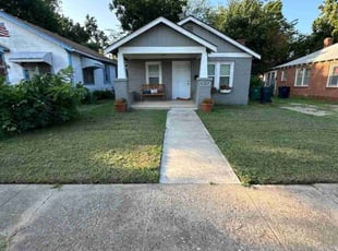 Lori H.'s lawn maintenance service result